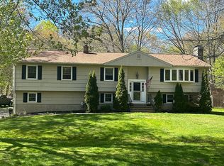 181 Surrey Dr, Orange, CT 06477