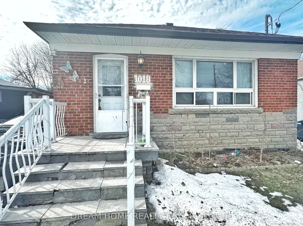 1018 Kennedy Rd, Toronto, ON M1K 2C5