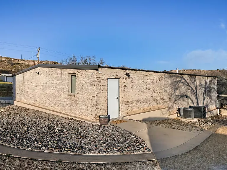 3 Jesse James Dr #A — Photo 2