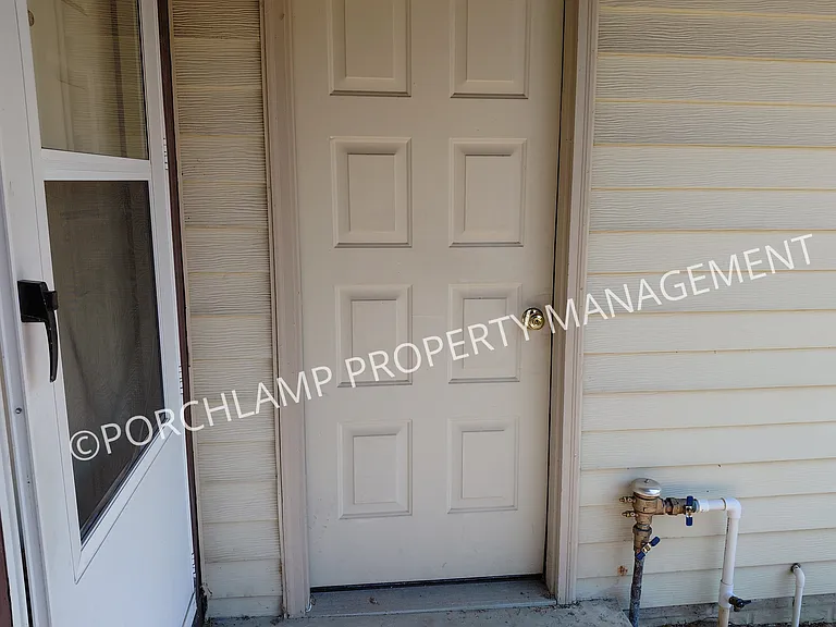 6779 Pleasantview St NE — Photo 3