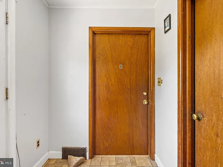 4 Pierson Pl #B — Photo 23