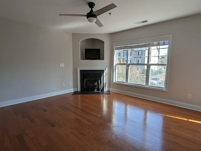 4752 Tatton Park Cir #2B — Photo 6