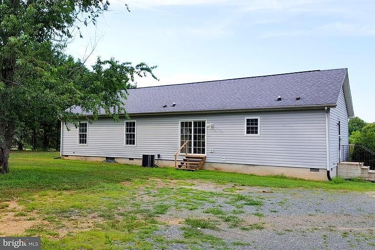 1st image of 211 Kennedy Dr