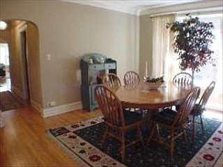 3rd image of 329 S Oak Park Ave