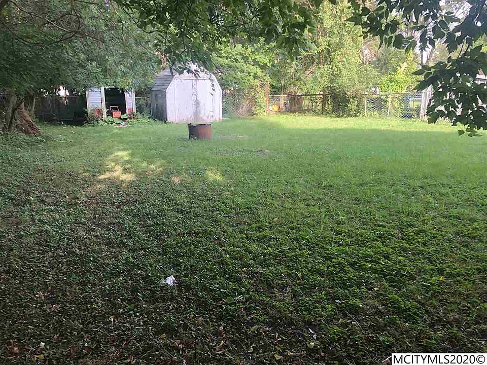 2nd image of 1515 N Pennsylvania Ave