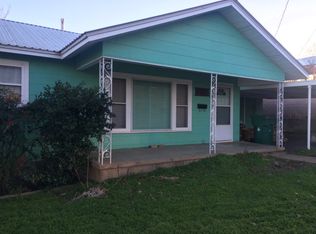 102 E Sandstone St, Sunrise beach, TX 78643
