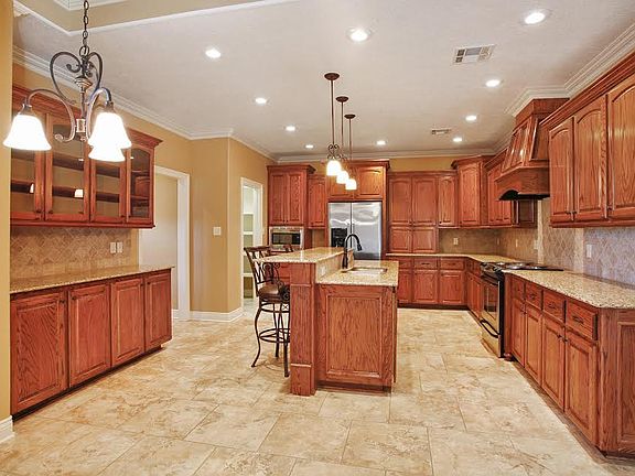Kitchen with stainless appl.