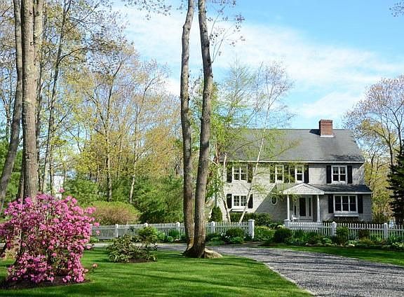 2nd image of 17 Bufflehead Cove Ln