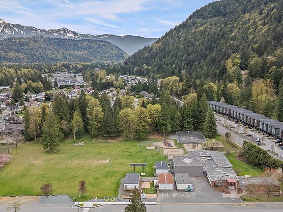 4th image of 520 Hot Springs Rd #2