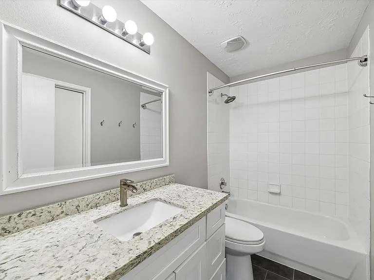 21211 Grand Linden Ct — Photo 9