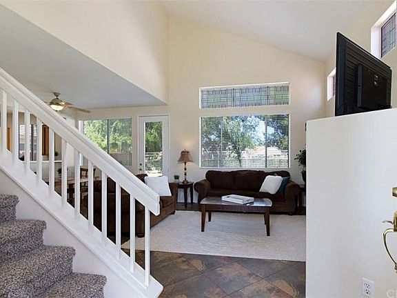 3rd image of 32050 Calle Ballentine