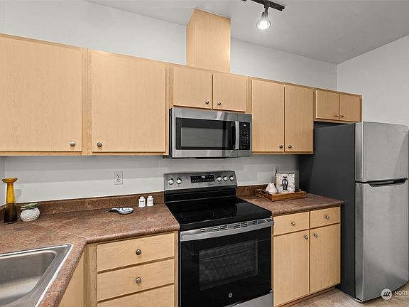 5th image of 13301 SE 79th Place #C206