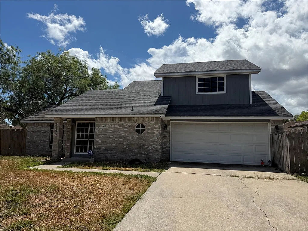 3 bed, 2.5 bath, 1184 sqft, $1,700 — Photo 1