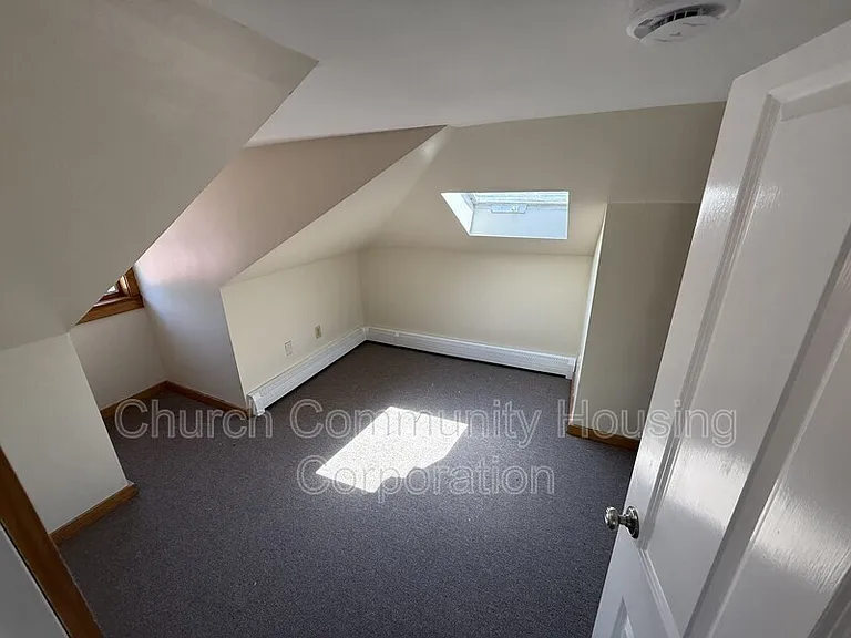 171 Conanicus Ave #D — Photo 10