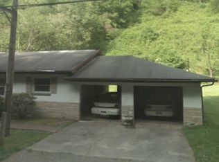 Clover Dr, Charleston, WV 25306