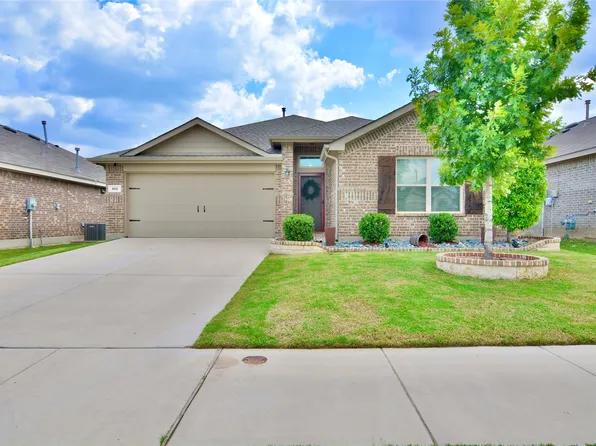 465 Pollyann Trl, Roanoke, TX 76052