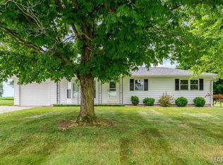 5662 Ohlwine Rd, Red Bud, IL 62278