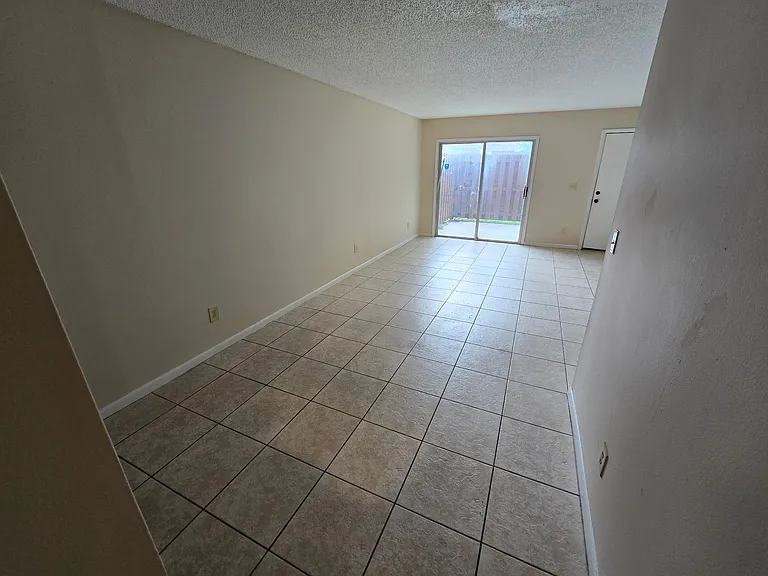 5111 SE 29th St #C — Photo 5