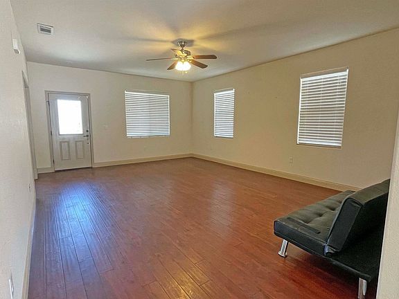 4th image of 805 W Cottonwood Ave
