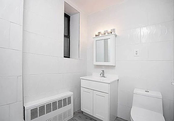 4th image of 449 W 125th St APT 4C