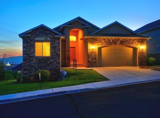 9069 N Hillside Dr, Cedar Hills, UT 84062