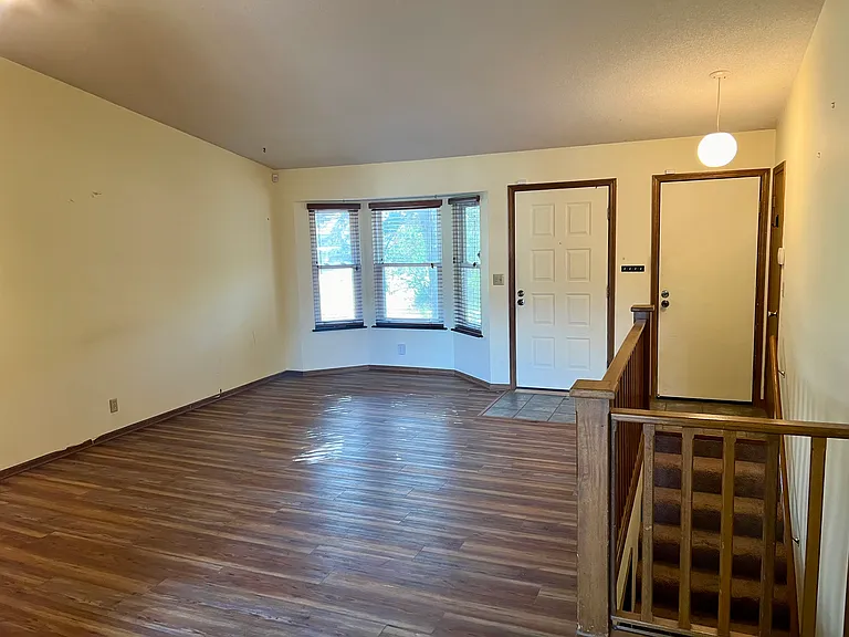 8526 W Nantucket St — Photo 2