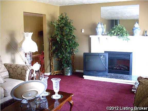 4th image of 8800 Cottingham Way