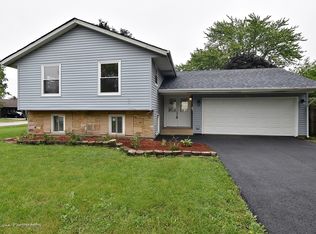 1447 Van Meter Dr, Glendale Heights, IL 60139