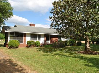 26 Loop Rd, Enfield, NC 27823