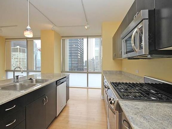 2nd image of 8 E Randolph St Unit 3108
