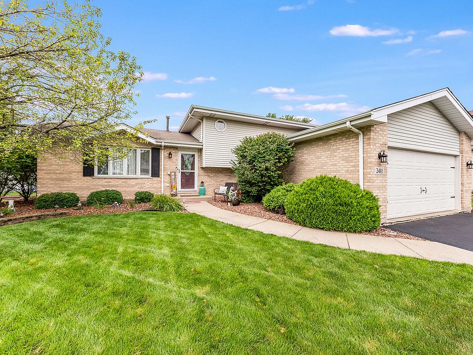 1st image of 2411 Jackson Branch Dr