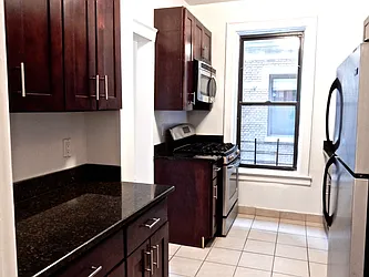 Rented by Aimee Grodanz, LREB