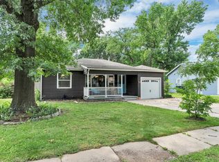 645 S Waverly Dr, Wichita, KS 67218