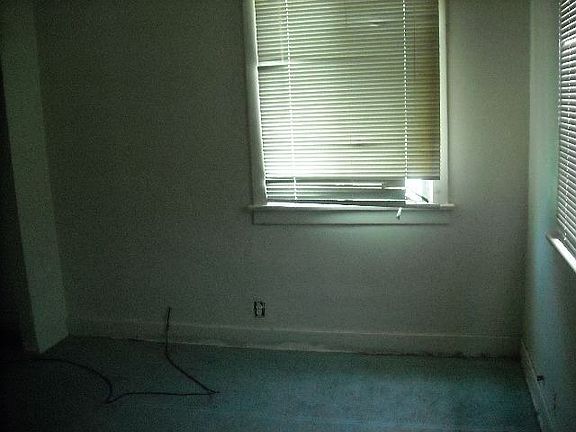 5th image of 3852 W 108th St