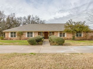 533 W Paloma Ct, Fort Worth, TX 76108