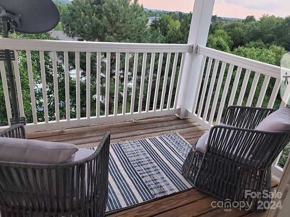 2nd image of 11282 Hyde Pointe Ct