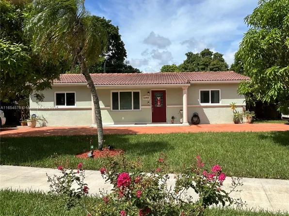 11011 SW 69th Dr, Miami, FL 33173