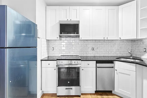 Rented by Citi Habitats | media 22