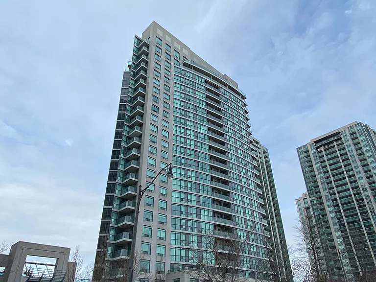 28 Harrison Garden Blvd #1007 — Photo 1