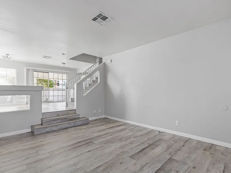 37 Fox Trace Ct — Photo 3