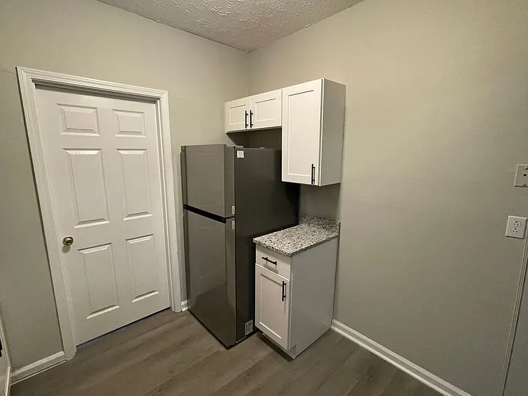 208 Lakeshore Dr #19 — Photo 6