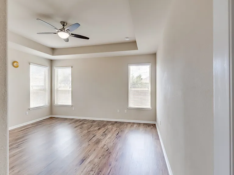 1549 Hamiltons Way — Photo 9