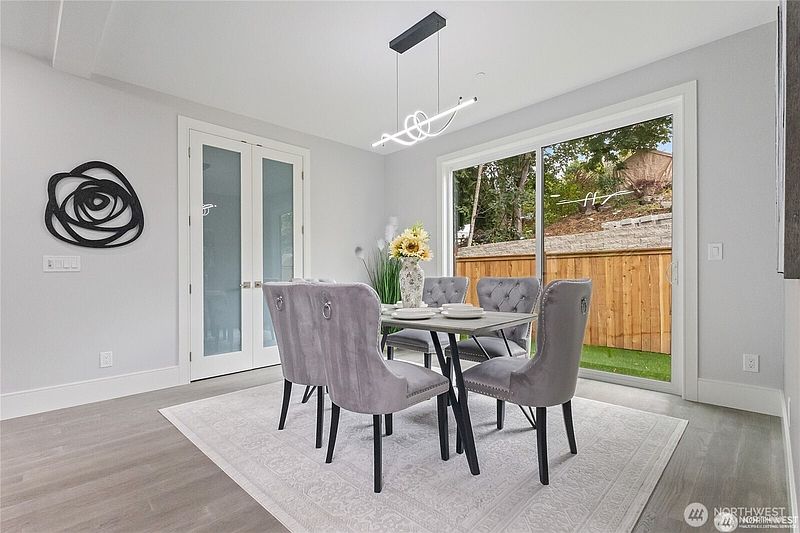 5th image of 4413 NE 26 Place