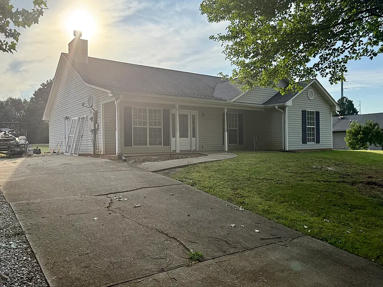 5115 Twin Oaks Ln — Photo 3