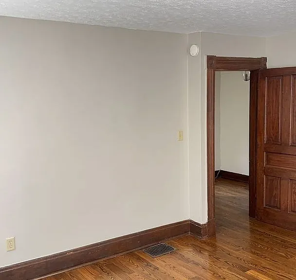 223 S College Ave — Photo 8