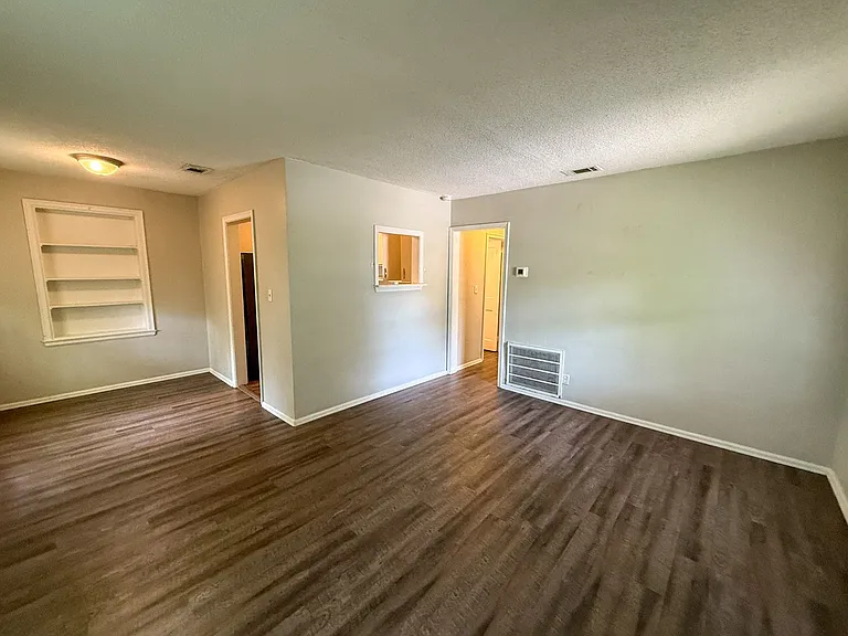 622 W Sunset Ave — Photo 2