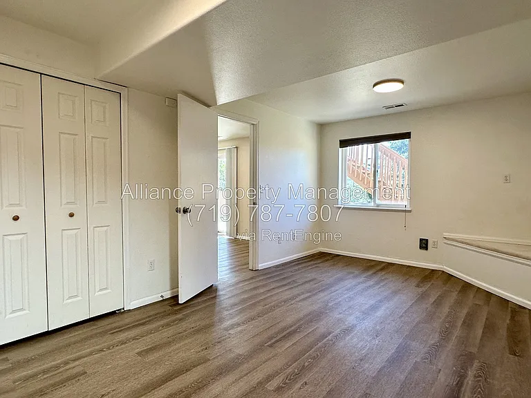 965 Piros Dr — Photo 45