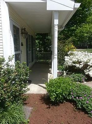 3rd image of 10 Payn Rd