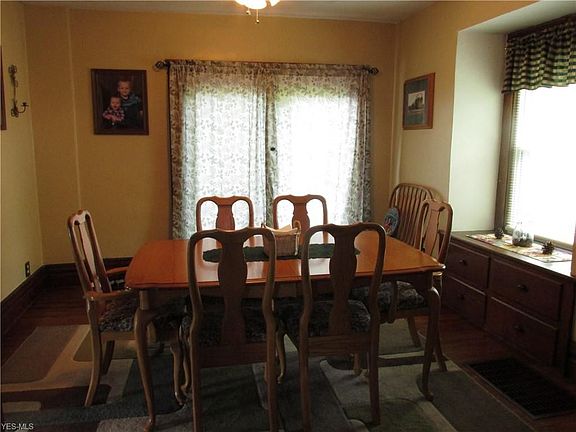 4th image of 125 Clay St