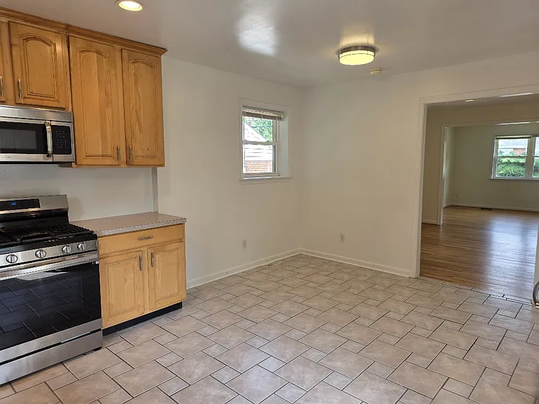 2106 Prichard Rd — Photo 7